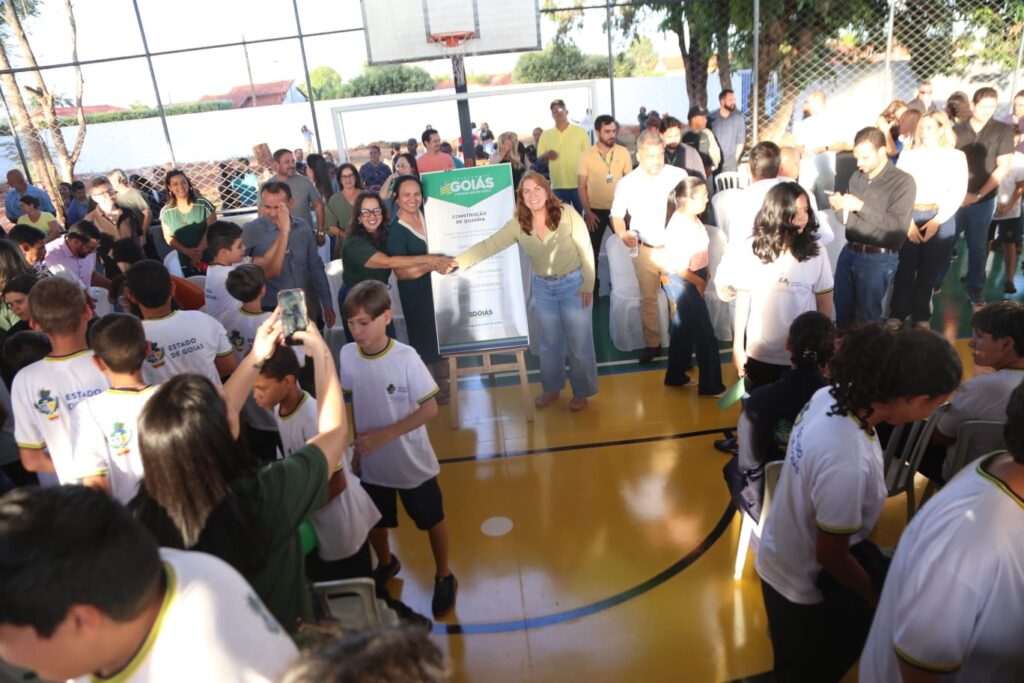 Inauguração de quadra coberta marca novo capítulo para a educação de Paranaiguara